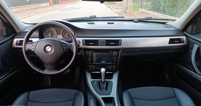 BMW Seria 3 cena 18700 przebieg: 275100, rok produkcji 2005 z Starachowice małe 121